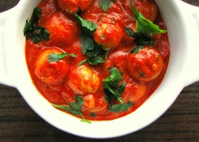 Pieczarki tikka masala