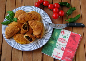 Mini calzone z tuńczykiem