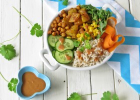 Buddha Bowl w tajskim stylu