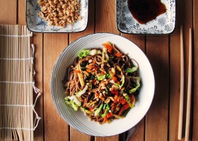 Makaron soba z warzywami (domowa chińszczyzna)