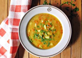Zupa marchewkowo-groszkowa
